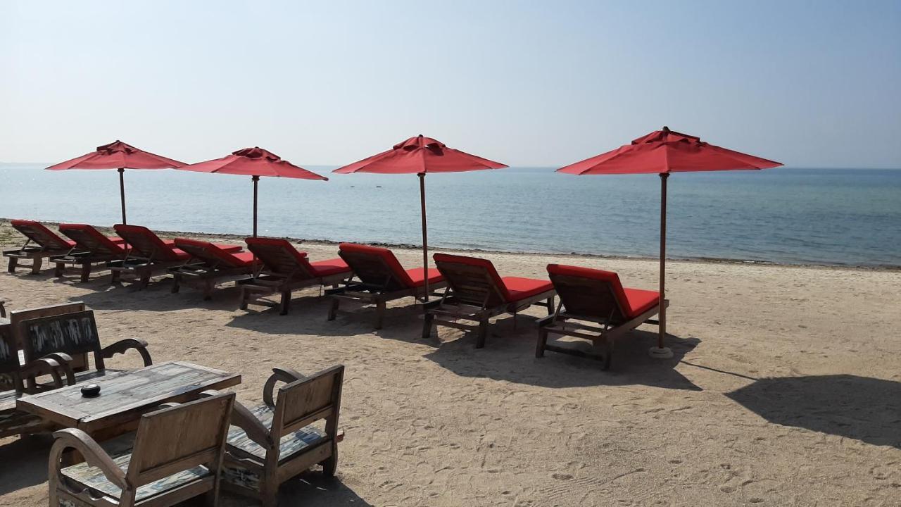 La Plage Resort & Beach Club Baan Tai Bagian luar foto